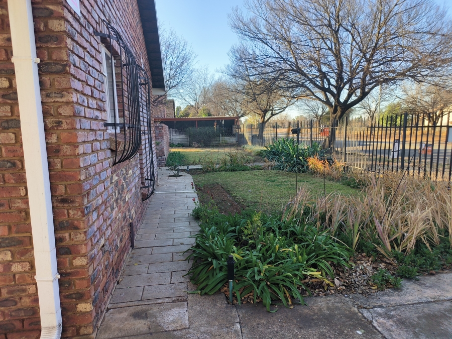 3 Bedroom Property for Sale in Miederpark North West